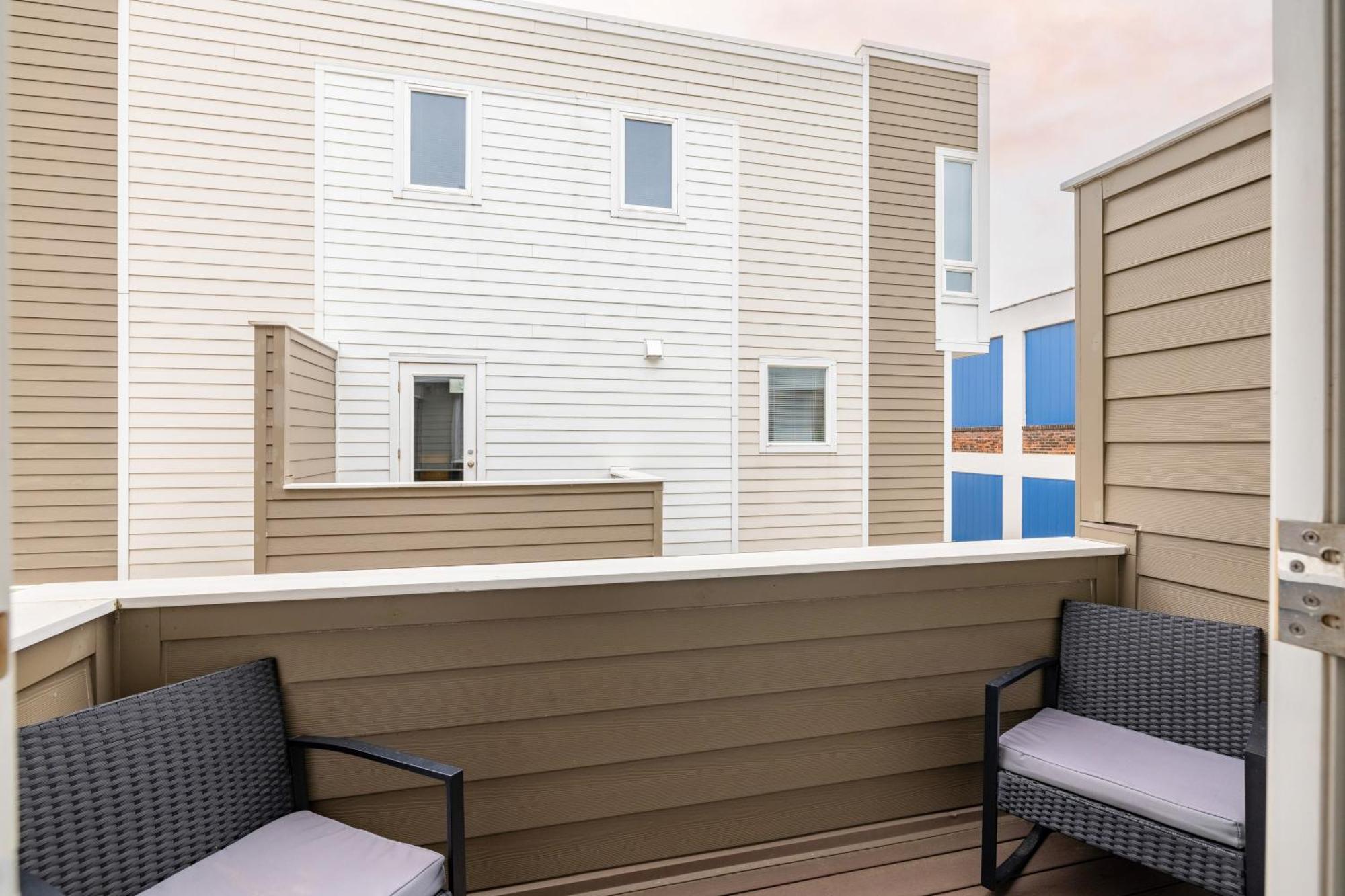 Luxury Downtown Townhome Unit 15 Cleveland Exterior foto